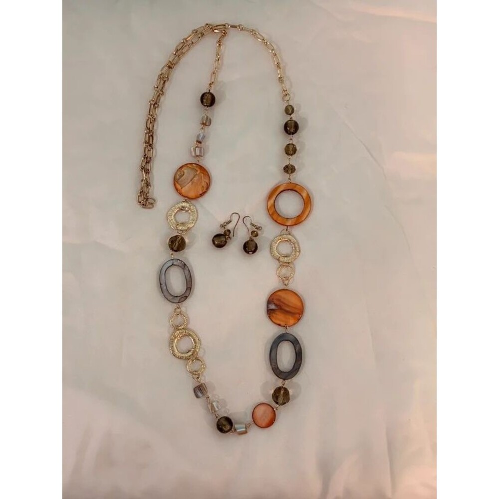 Long beaded chain necklace with matching earrings